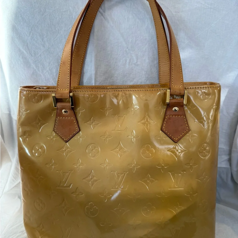 Louis Vuitton Houston Vernis Patent Leather Shoulder Bag Gold/Yellow Authentic - Picture 3 of 17